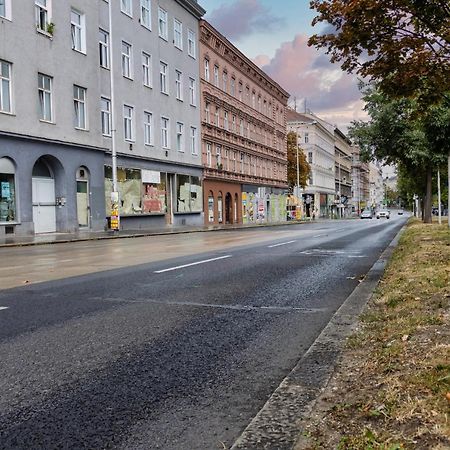 Cozy Apartment, 2 Private Terraces, 8 Min To City Center Вена Экстерьер фото
