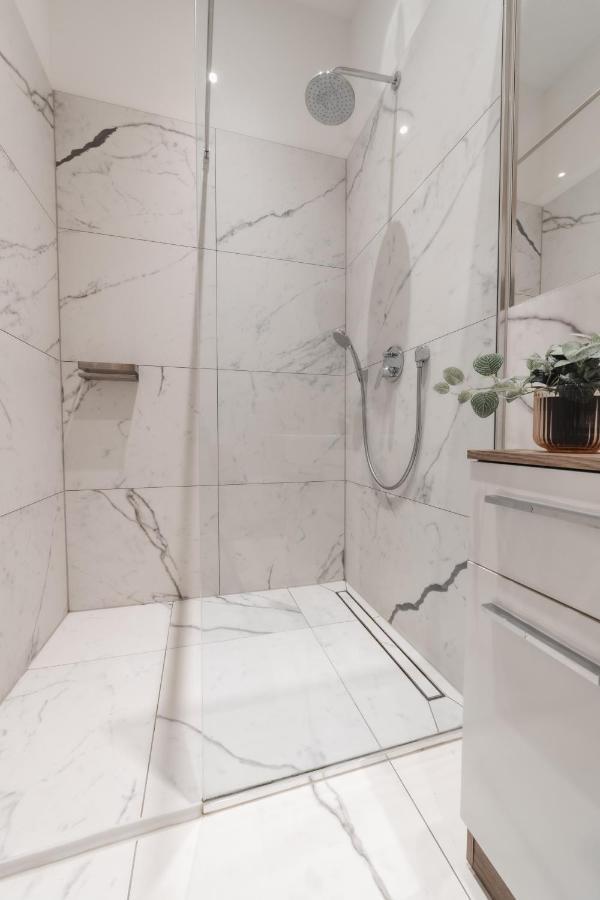 Cozy Apartment, 2 Private Terraces, 8 Min To City Center Вена Экстерьер фото