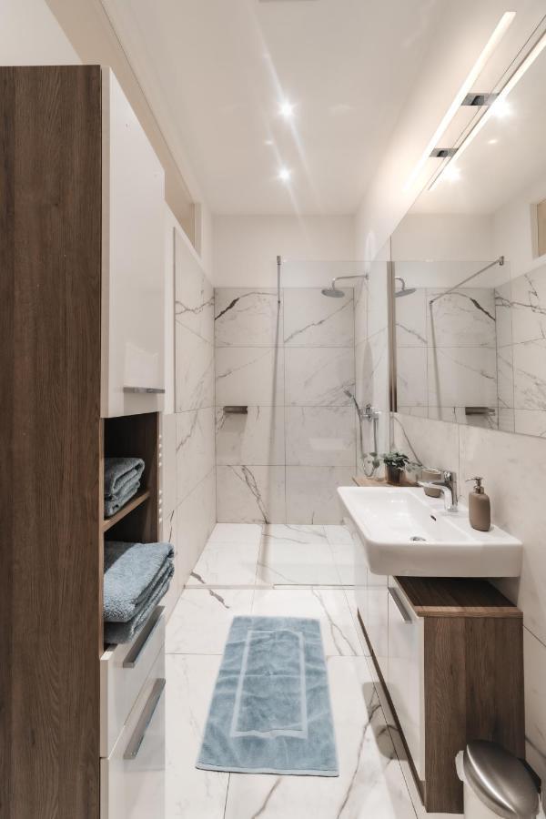 Cozy Apartment, 2 Private Terraces, 8 Min To City Center Вена Экстерьер фото